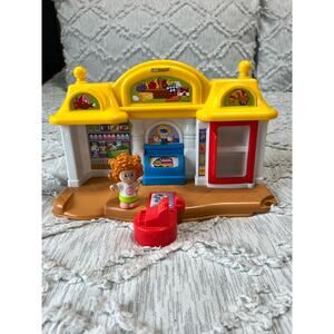 Fisher-Price Little People Corner Market 2012 Playset with Figure